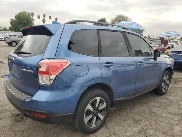 JF2SJAGC6JH609092 2018 2018 Subaru Forester- 2-5I Premium 3