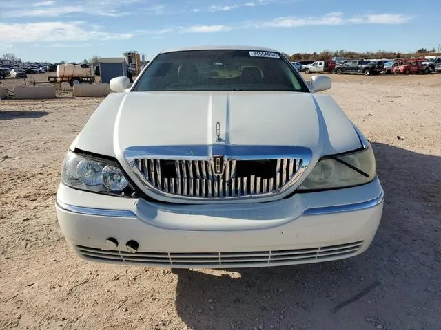 1LNHM82V56Y645540 2006 2006 Lincoln Town Car- Signature Lim 5