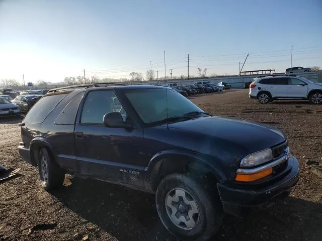 1GNCT18W5WK259946 1998 1998 Chevrolet Blazer 4