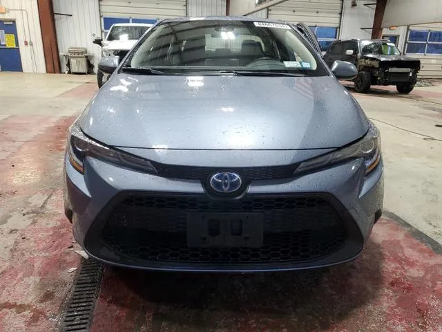 JTDEAMDE3MJ023529 2021 2021 Toyota Corolla- LE 5