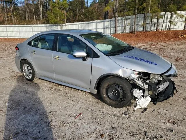 5YFEPMAE8MP158245 2021 2021 Toyota Corolla- LE 4