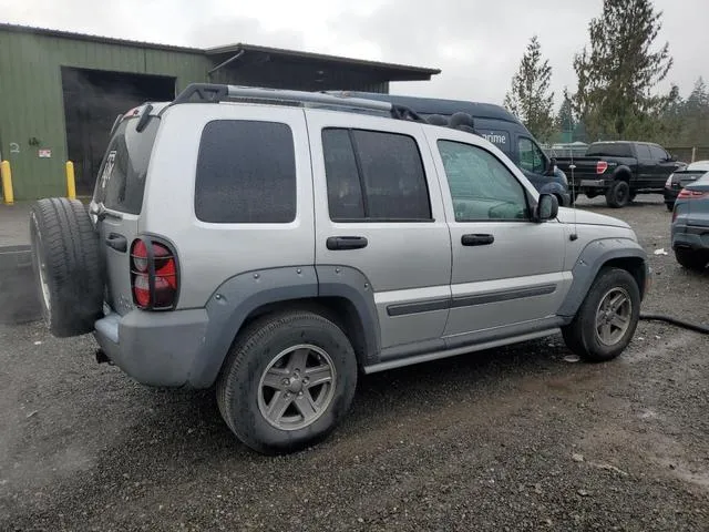 1J4GK38K06W117660 2006 2006 Jeep Liberty- Renegade 3