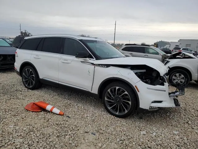 5LM5J7XC2PGL30843 2023 2023 Lincoln Aviator- Reserve 4