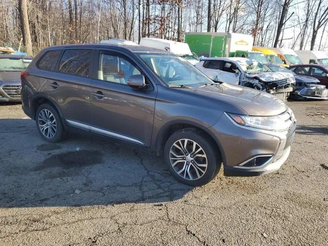 JA4AZ3A30HZ053285 2017 2017 Mitsubishi Outlander- SE 4