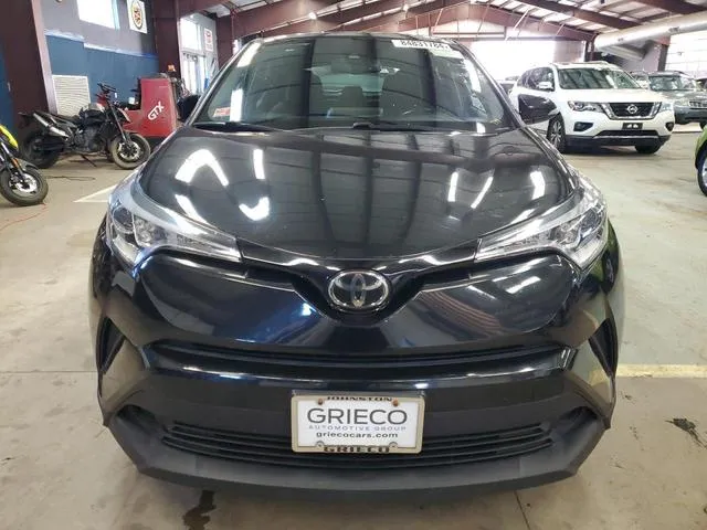 NMTKHMBX7JR055240 2018 2018 Toyota C-HR- Xle 5