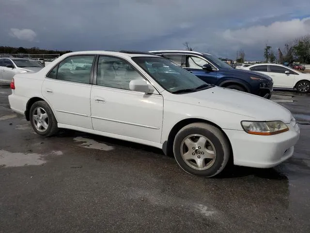 1HGCG1651XA002492 1999 1999 Honda Accord- EX 4