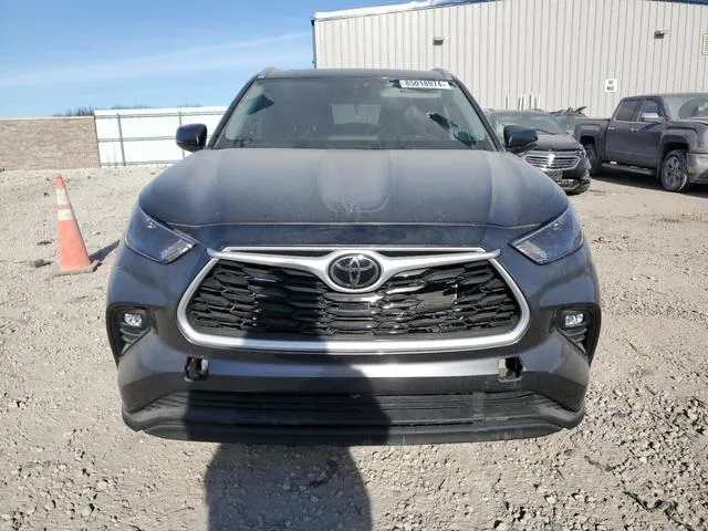 5TDGZRBH1NS186258 2022 2022 Toyota Highlander- Xle 5