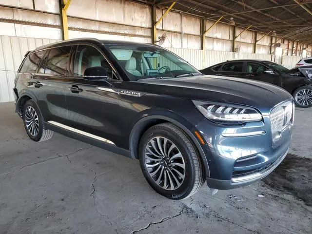 5LM5J7WC7PGL14784 2023 2023 Lincoln Aviator- Reserve 4