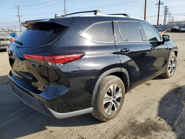 5TDHZRAH9NS550951 2022 2022 Toyota Highlander- Xle 3