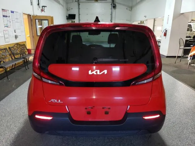 KNDJ23AU1N7184753 2022 2022 KIA Soul- LX 6