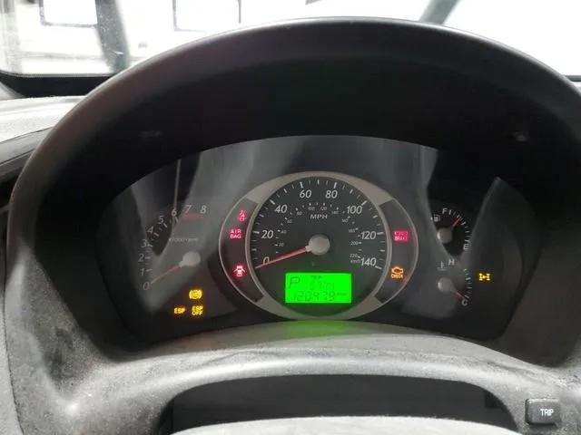 KM8JN72D45U165768 2005 2005 Hyundai Tucson- Gls 9