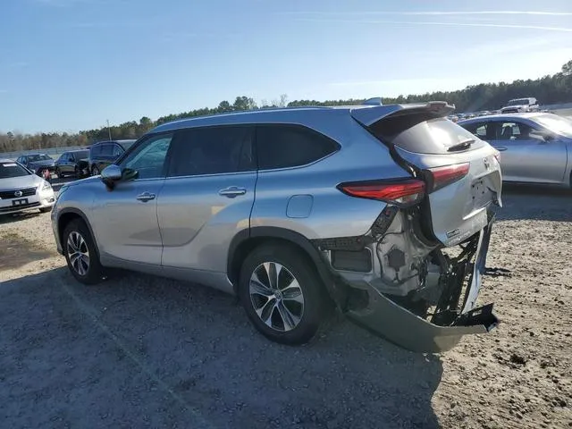 5TDGZRAH7MS051303 2021 2021 Toyota Highlander- Xle 2