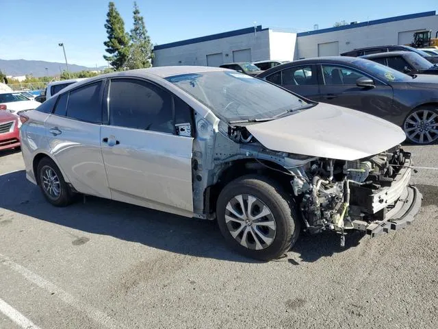 JTDKARFP6L3158425 2020 2020 Toyota Prius- LE 4