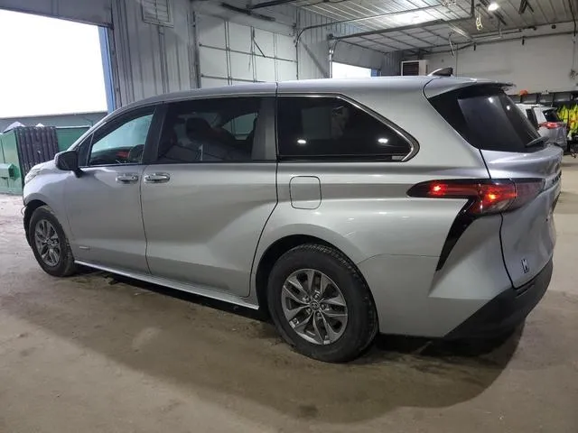 5TDKRKEC4MS063425 2021 2021 Toyota Sienna- LE 2