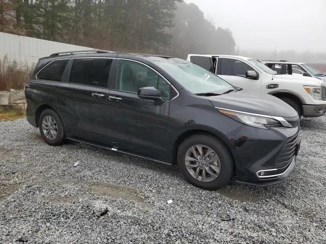 5TDYRKEC8PS161209 2023 2023 Toyota Sienna- Xle 4