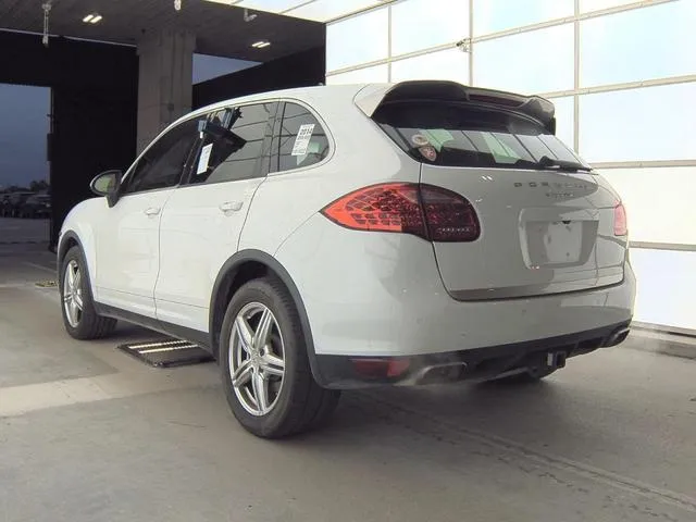 WP1AA2A28ELA92511 2014 2014 Porsche Cayenne 3