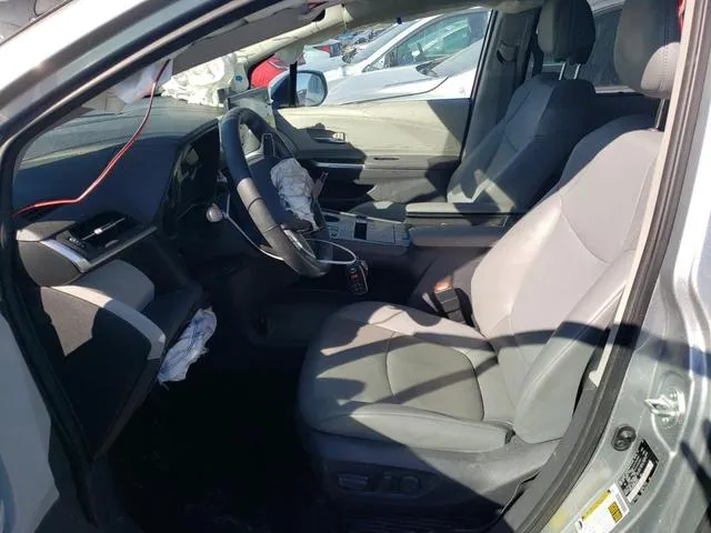 5TDYRKEC8MS068461 2021 2021 Toyota Sienna- Xle 7