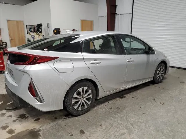 JTDKAMFP5M3187600 2021 2021 Toyota Prius- LE 3