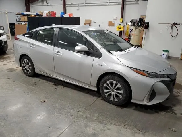 JTDKAMFP5M3187600 2021 2021 Toyota Prius- LE 4