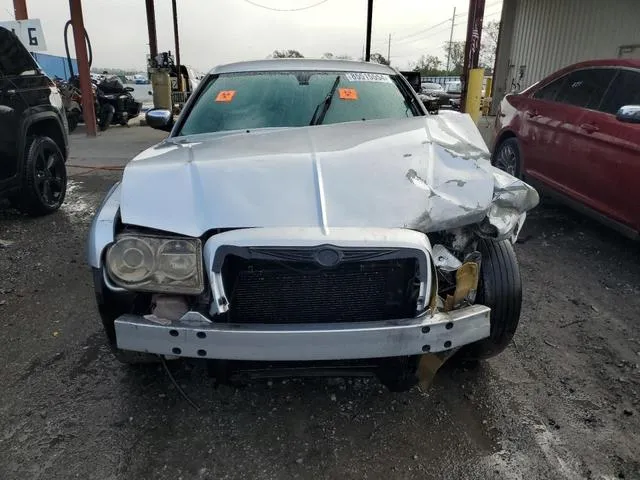 2C3AA63H05H124055 2005 2005 Chrysler 300C 5