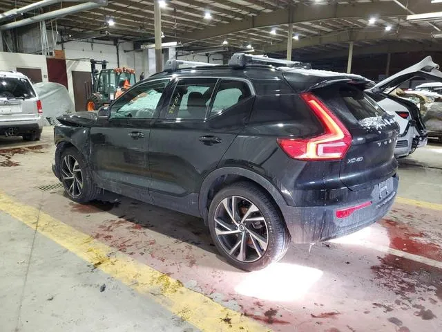 YV4162UM0N2790498 2022 2022 Volvo XC40- T5 R-Design 2