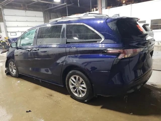 5TDYRKEC3RS191687 2024 2024 Toyota Sienna- Xle 2