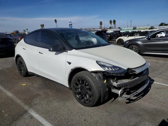 5YJYGDED8MF163004 2021 2021 Tesla MODEL Y 4