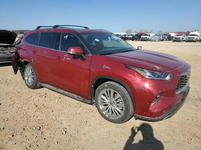 5TDKDRAHXRS538222 2024 2024 Toyota Highlander- LE 4