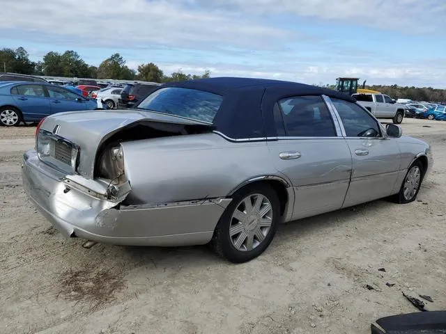 1LNHM83W23Y639990 2003 2003 Lincoln Town Car- Cartier 3