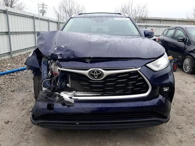 5TDGZRBH7NS564051 2022 2022 Toyota Highlander- Xle 5