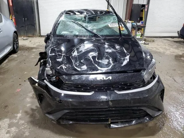 3KPF24AD8PE690143 2023 2023 KIA Forte- LX 5