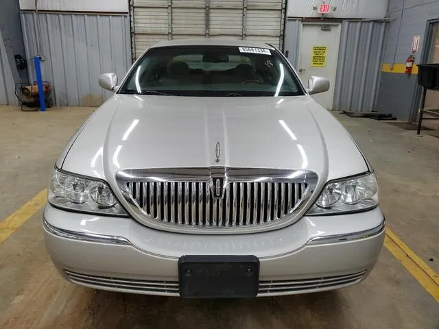 2LNHM82W88X663350 2008 2008 Lincoln Town Car- Signature Lim 5