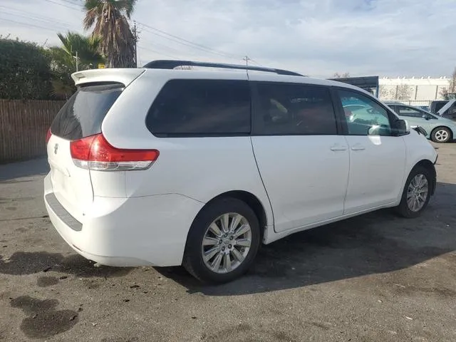 5TDJK3DC3BS004158 2011 2011 Toyota Sienna- LE 3