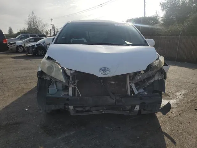 5TDJK3DC3BS004158 2011 2011 Toyota Sienna- LE 5