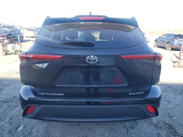 5TDGZRBH6NS195599 2022 2022 Toyota Highlander- Xle 6