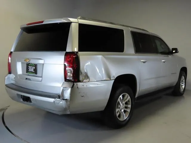 1GNSKHKC9JR395664 2018 2018 Chevrolet Suburban- K1500 Lt 3