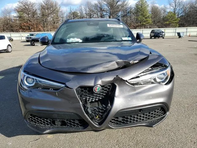 ZASPAKBN7P7D56034 2023 2023 Alfa Romeo Stelvio- TI 5