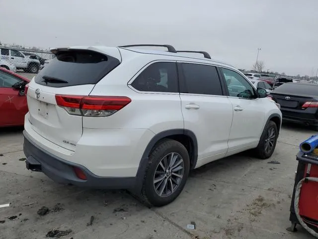 5TDJZRFH5JS851625 2018 2018 Toyota Highlander- SE 3