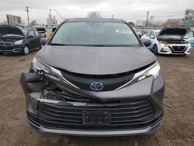 5TDBRKEC8MS003647 2021 2021 Toyota Sienna- LE 5