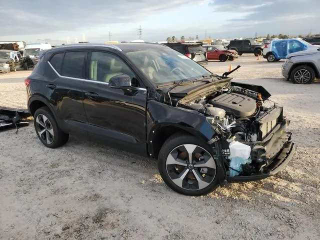 YV4L12UE2S2461572 2025 2025 Volvo XC40- Plus 4