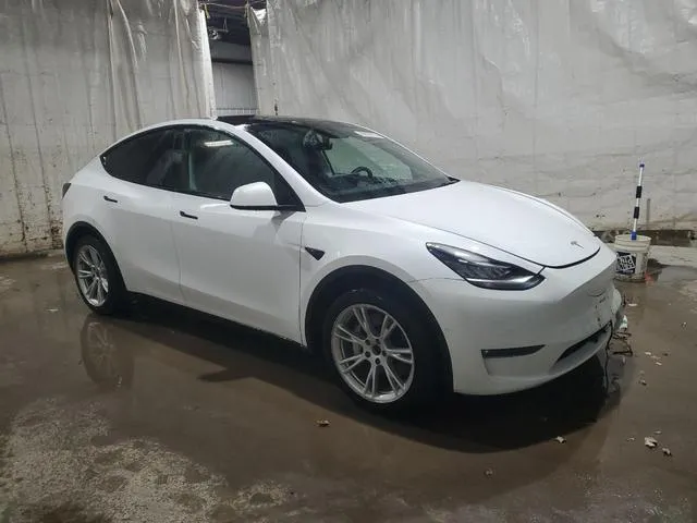 5YJYGAEE2MF180176 2021 2021 Tesla MODEL Y 4