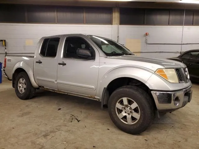 1N6AD07W15C429489 2005 2005 Nissan Frontier- Crew Cab Le 4