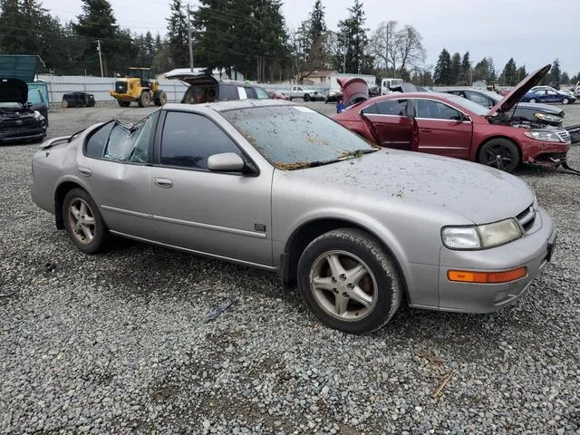 JN1CA21A9XT707140 1999 1999 Nissan Maxima- Gle 4