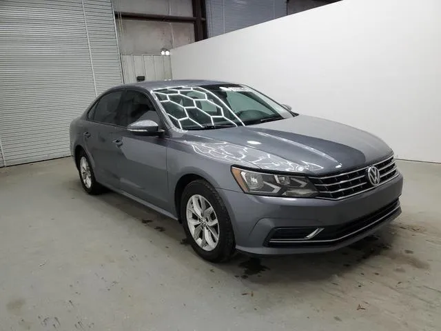 1VWAA7A30JC001861 2018 2018 Volkswagen Passat- S 4