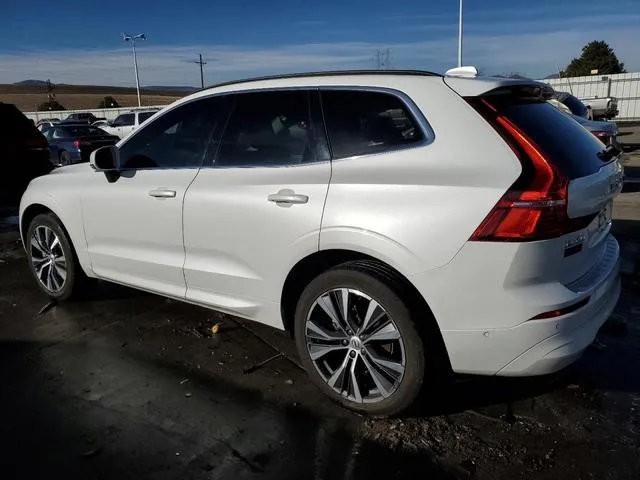 YV4L12RK3N1954699 2022 2022 Volvo XC60- B5 Momentum 2