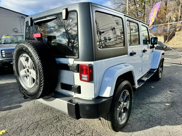 1C4HJWEG8JL893396 2018 2018 Jeep Wrangler- Sahara 4