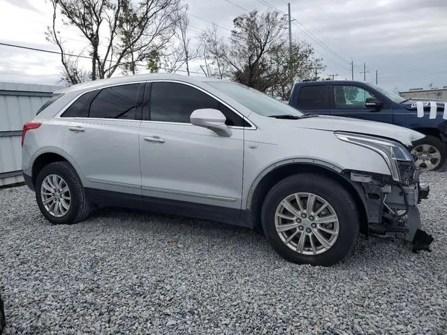 1GYKNARS5HZ106112 2017 2017 Cadillac XT5 4