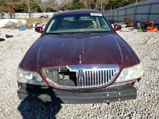 1LNHM81W94Y660484 2004 2004 Lincoln Town Car- Executive 5