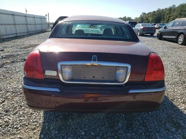 1LNHM81W94Y660484 2004 2004 Lincoln Town Car- Executive 6