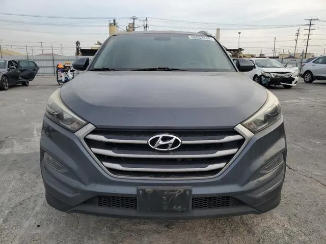 KM8J33A45JU690090 2018 2018 Hyundai Tucson- Sel 5